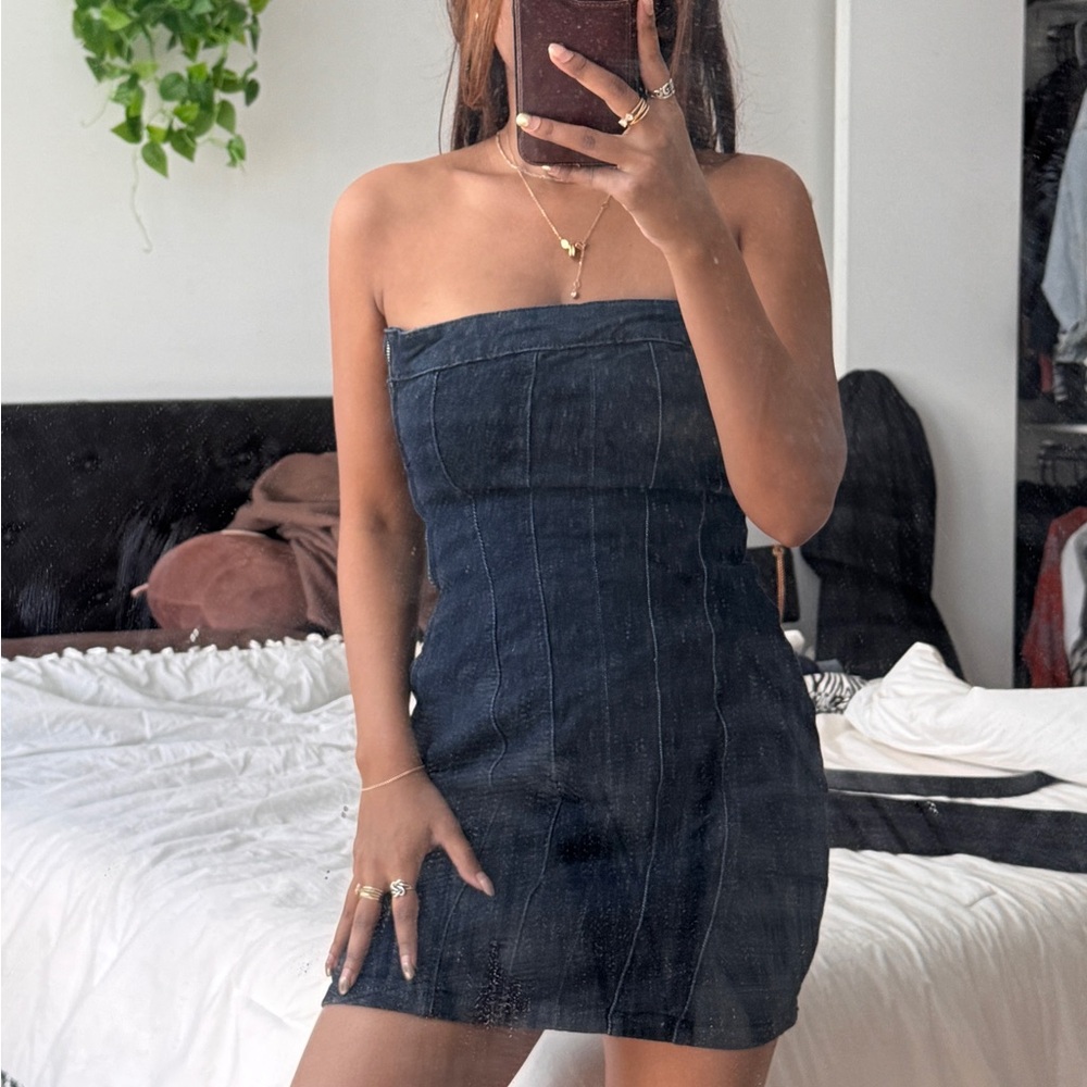 Elegant Strapless Denim Dress